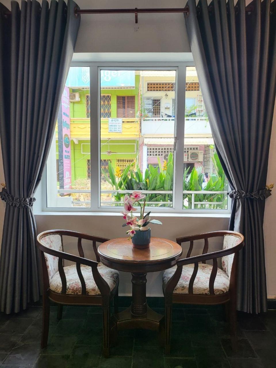 Sun Chakra Boutique Hotel Phnom Pen Exterior foto