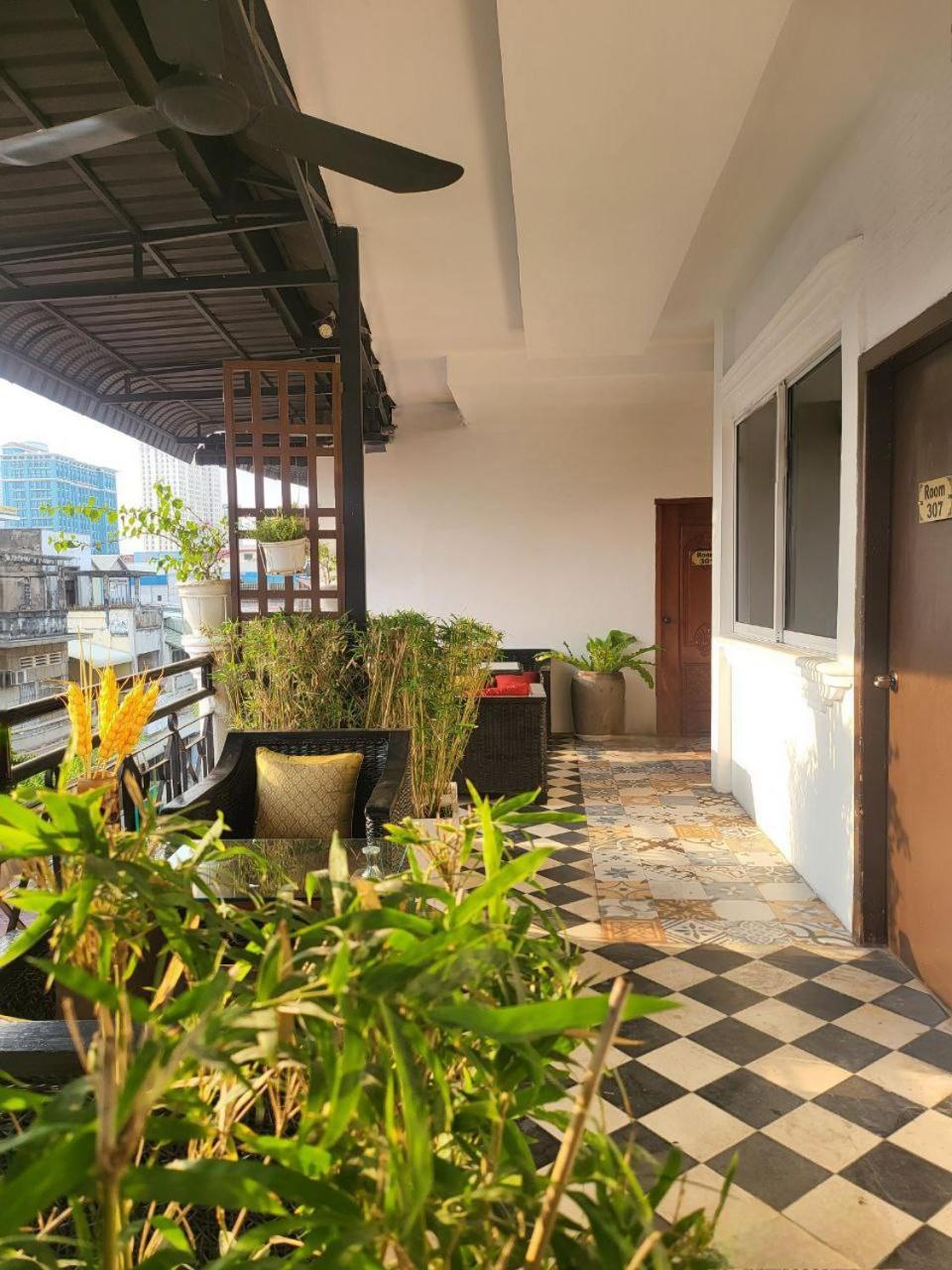 Sun Chakra Boutique Hotel Phnom Pen Exterior foto